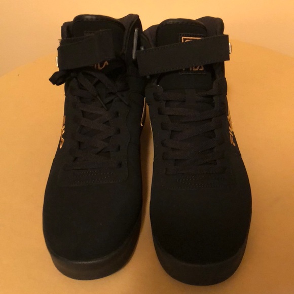 FILA men’s black suede lace up sneaker NWOT - Picture 2 of 6